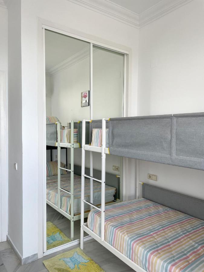 Modern Three-Level Apartment Near The Sea 베날마데나코스타 외부 사진