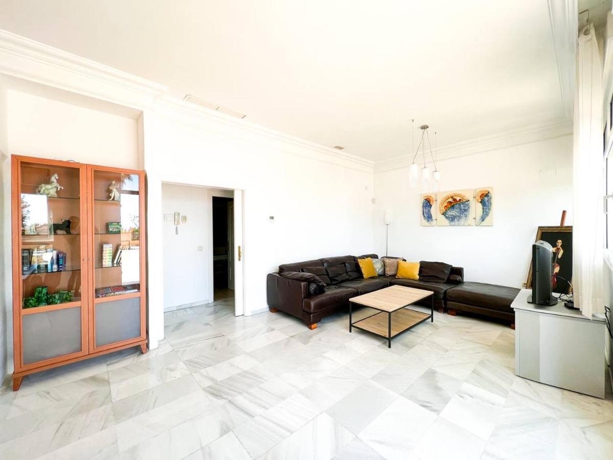 Modern Three-Level Apartment Near The Sea 베날마데나코스타 외부 사진